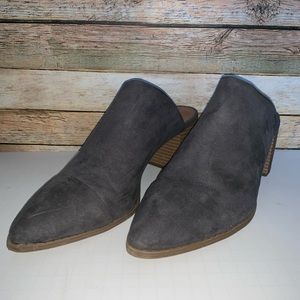 American Eagle block heel mules